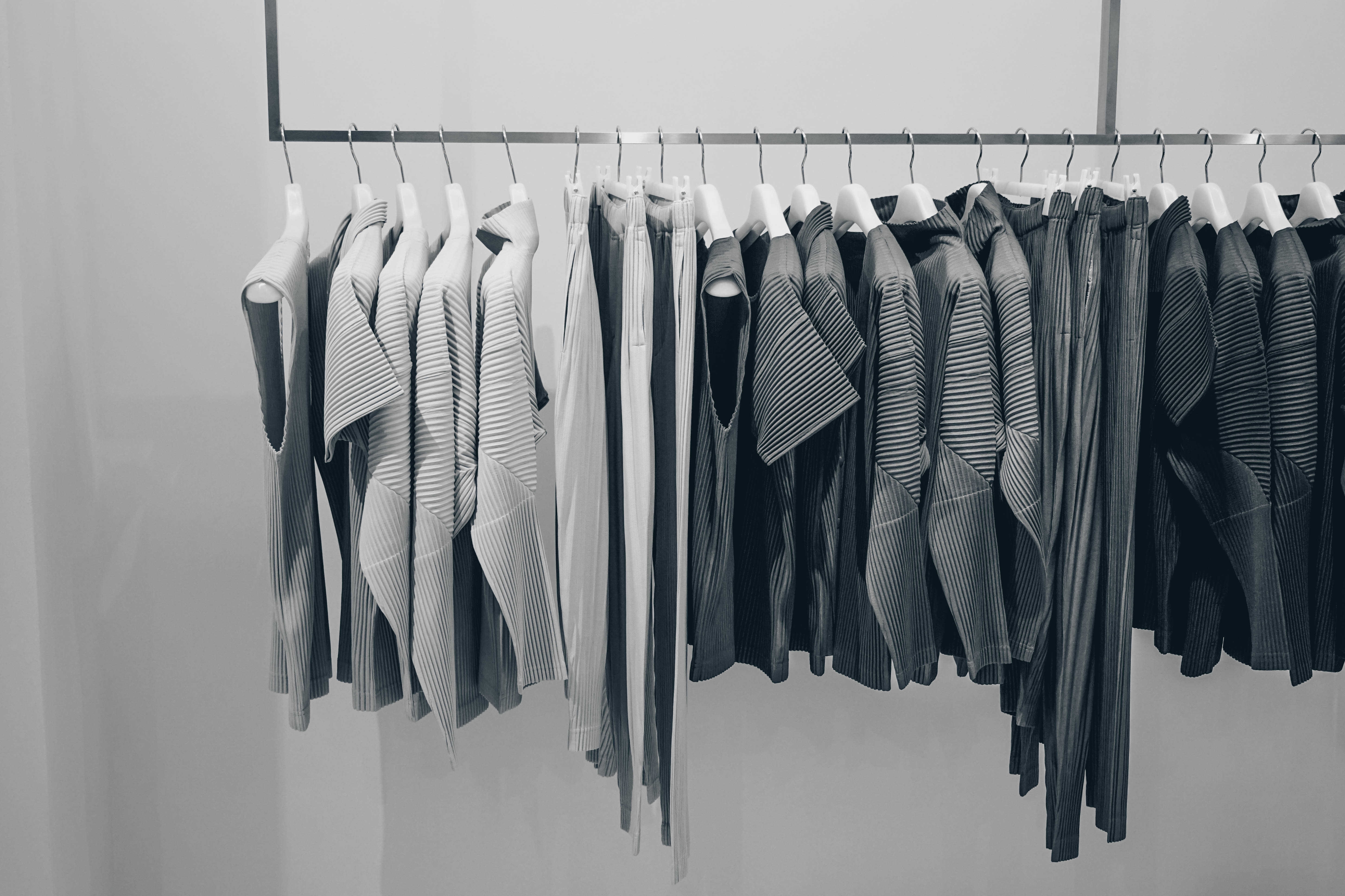 Simplify Your Wardrobe & Be More Productive